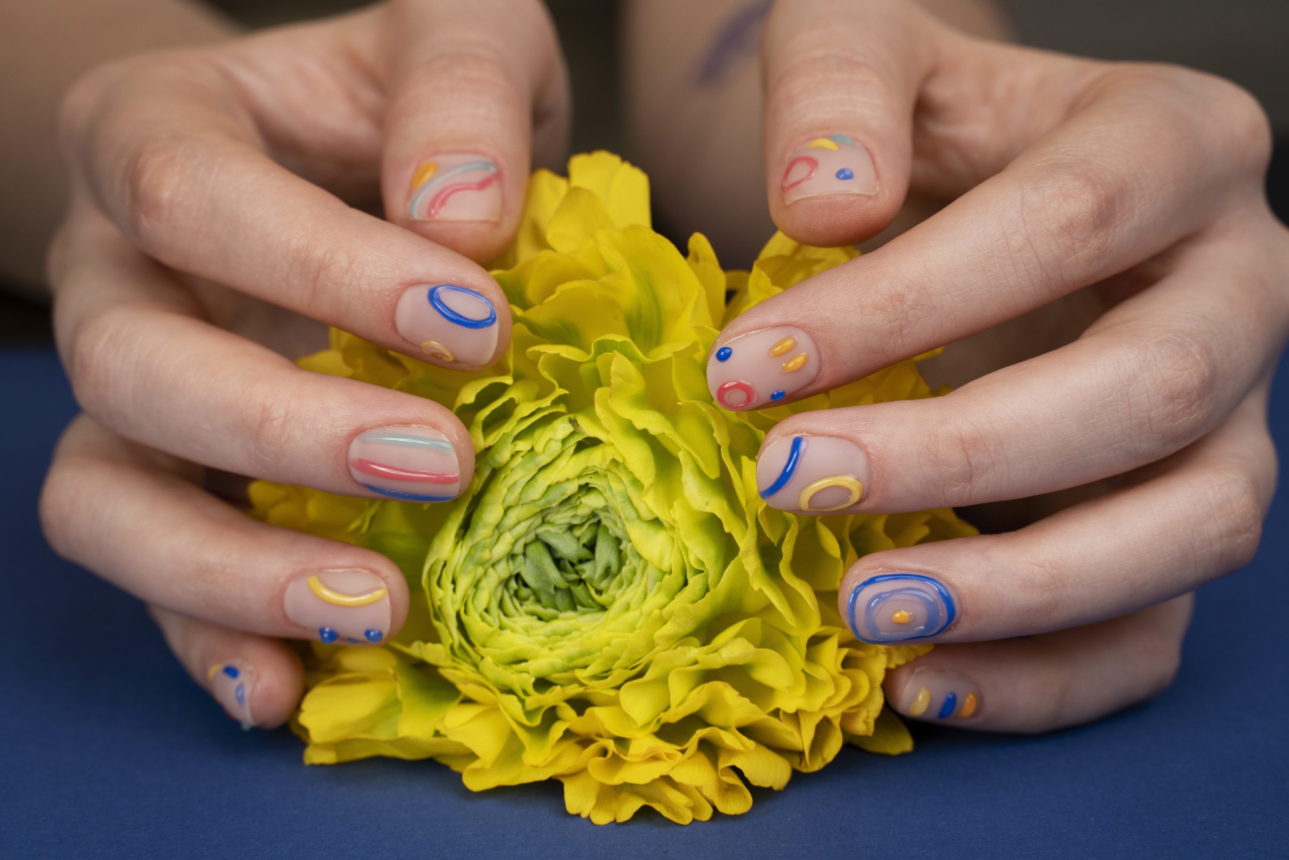 Nail art: stili e tecniche dettagliate